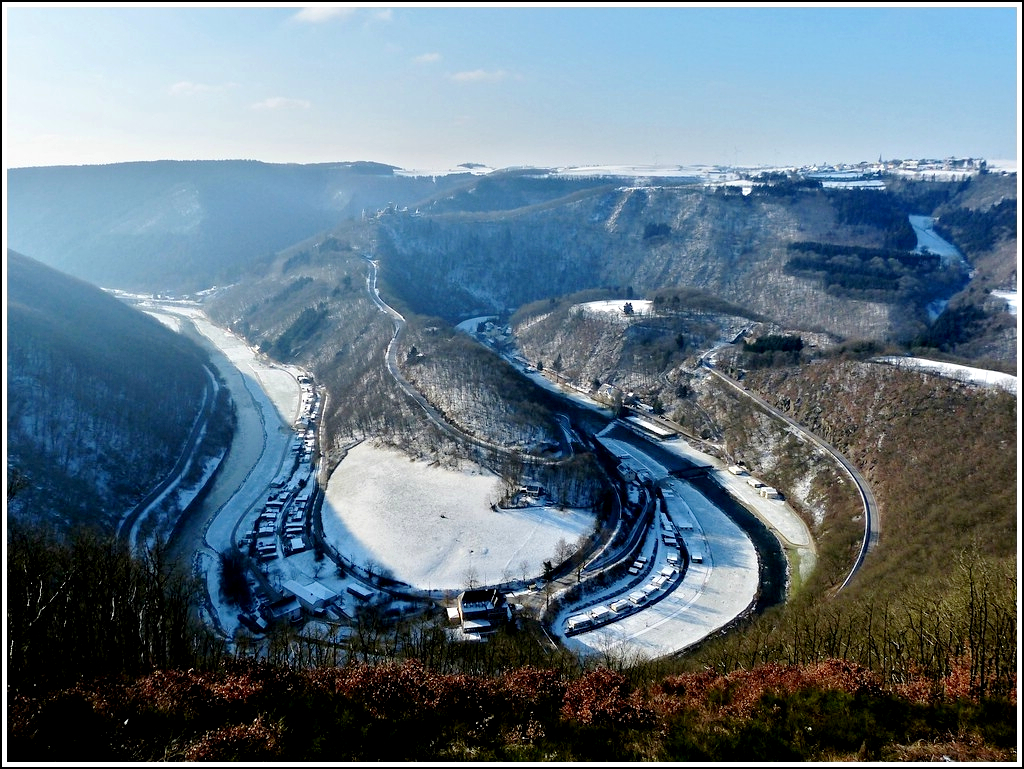 Die Sauerschleife vom Aussichspunkt  Gringlee  in Lipperscheid aus gesehen. 04.02.2012 (Jeanny)