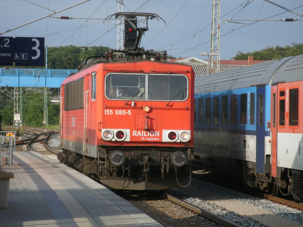 Durchfahrt am Abend in Bergen/Rgen fr 155 080,am 21.Juni 2011.