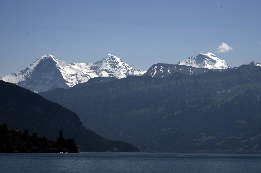 Eiger, Mnch und Jungfrau, aufgenommen vom DS Blmlisalp nach der Abfahrt in Oberhofen am 01.07.2013 