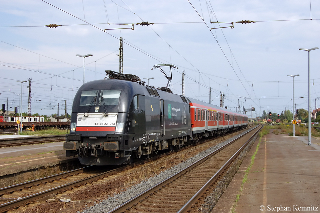 ES 64 U2 - 073 (182 573-6) MRCE Dispolok GmbH im Dienst fr die DB Regio AG mit der RB20 (RB 16314) von Halle(Saale)Hbf nach Eisenach in Grokorbetha. 23.08.2011