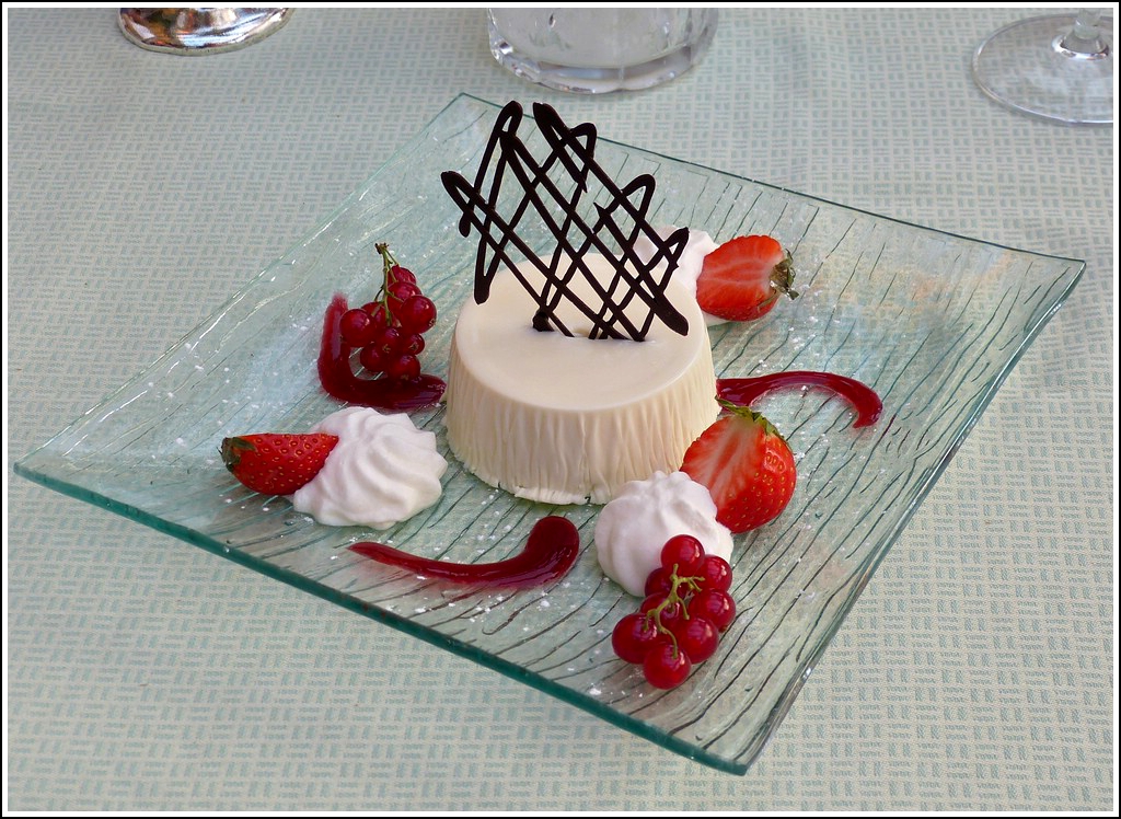 Fr Margaretha: Souvenir an das leckere Dessert in Vevey am 26.05.2012. (Hans)