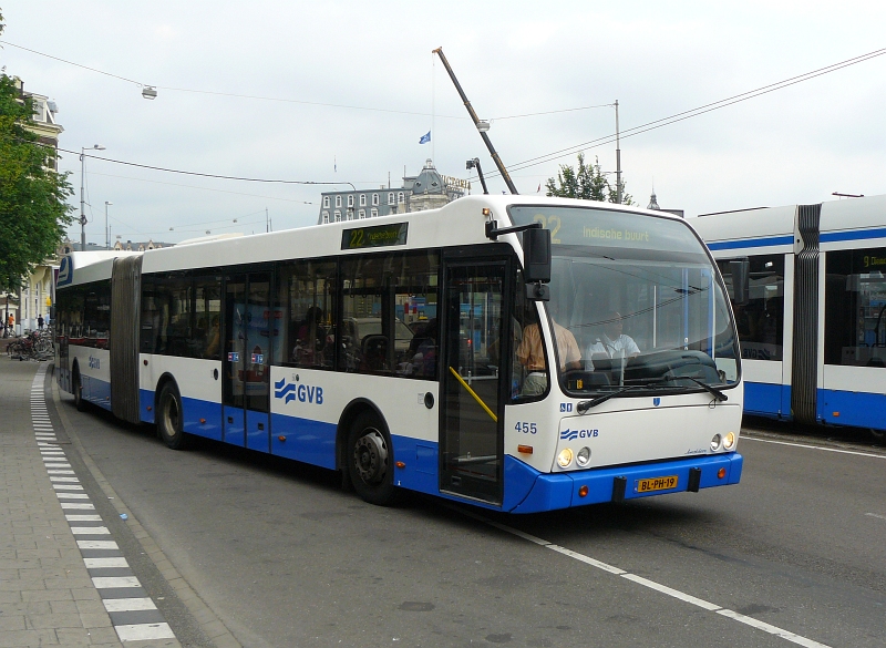 GVBA Berkhof-Jonckheer Volvo B7LA Bus Nummer 455 Baujahr 2002. Fotografiert in Amsterdam am 12-07-2010.