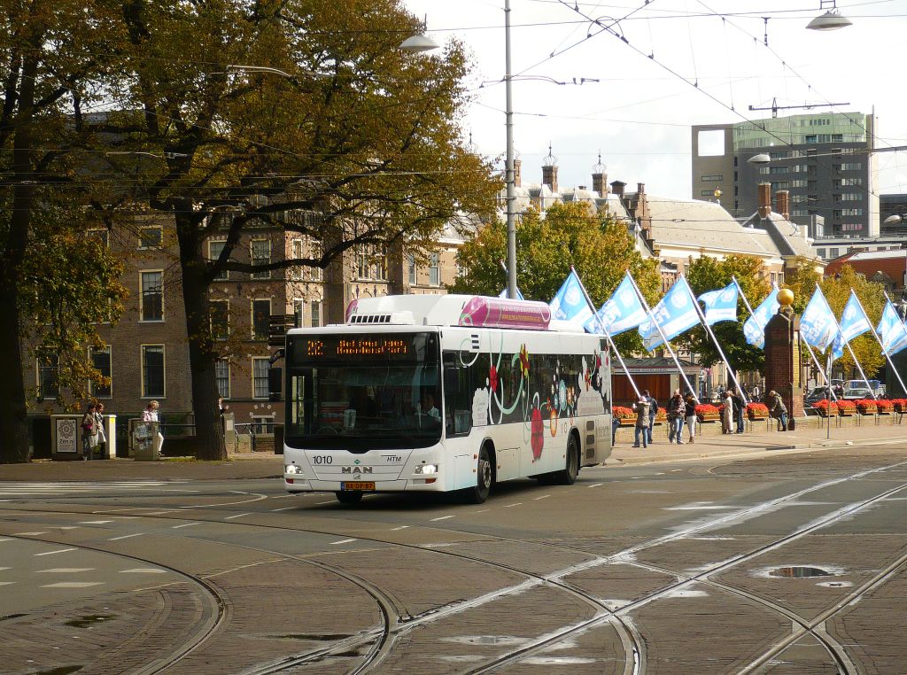 HTM Bus 1010 Buitenhof Den Haag 18-09-2011.