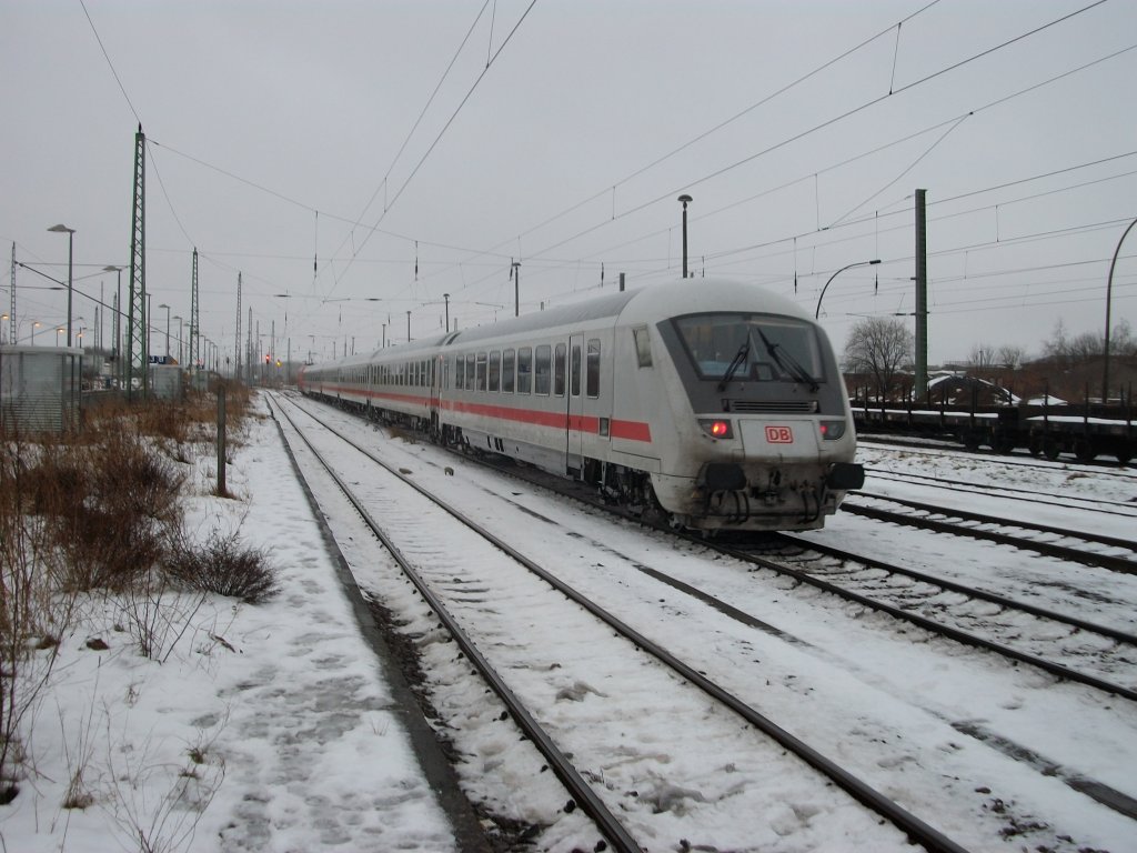 IC Binz-Dsseldorf fuhr ohne Halt in Bergen/Rgen am 11.Dezember 2010 durch.