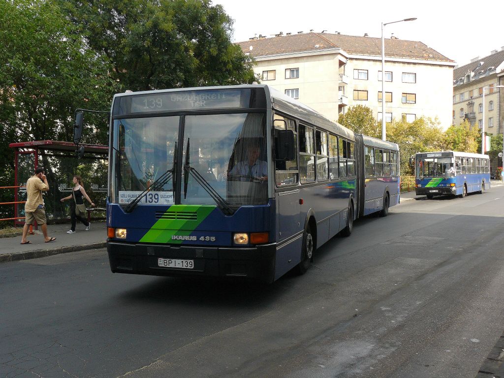 Ikarus 435 Varfok Utca Budapest 02-09-2011.