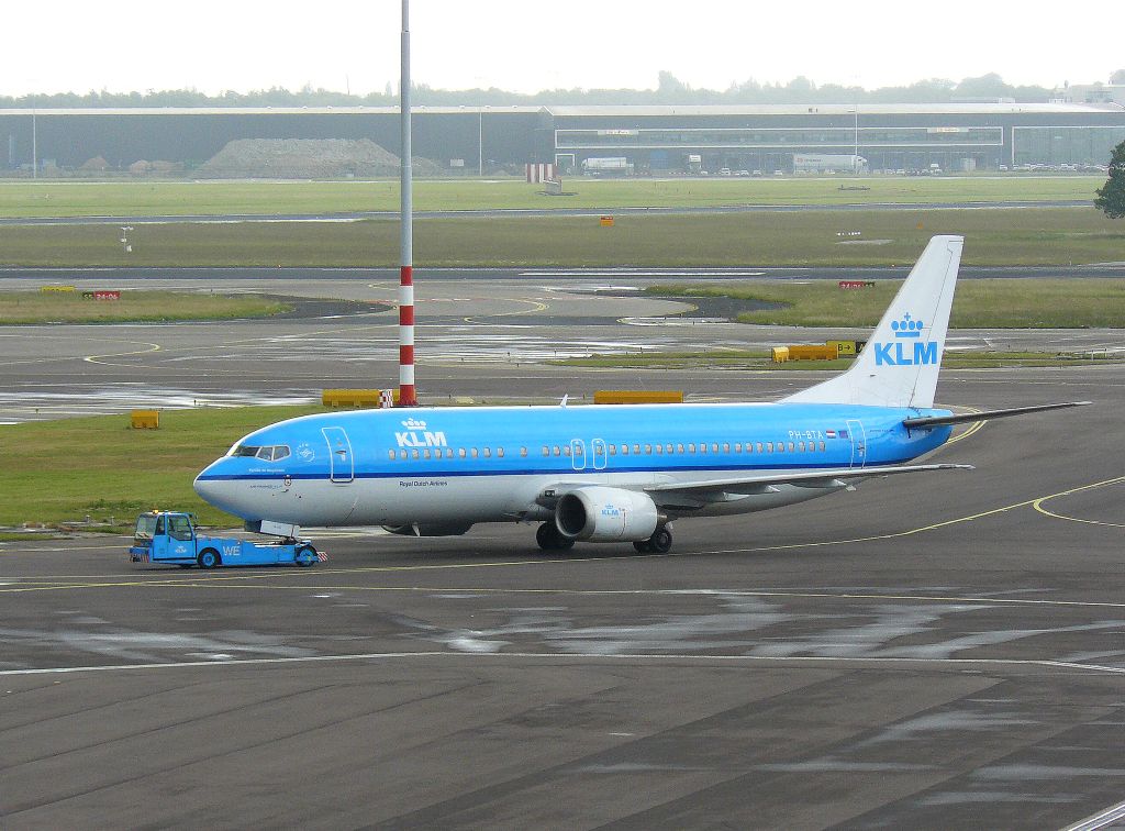 KLM Boeing 737-400 PH-BTA  Fernao de Magelhaes . Flughafen Schiphol, Amsterdam, Niederlande 27-05-2011.

KLM Boeing 737-400 geregistreerd als PH-BTA en genaamd  Fernao de Magelhaes . Eerste vlucht van dit vliegtuig 04-11-1991. Schiphol 27-05-2011.