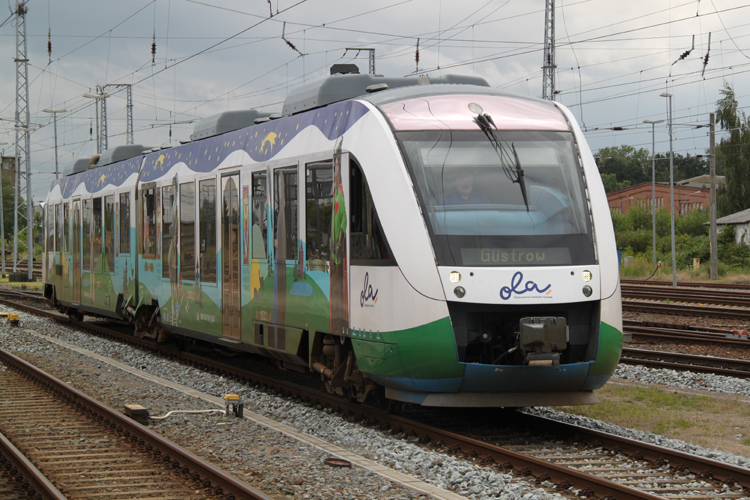 Mrchenland-OLA kam aus dem BW zurck Rostock Hbf(26.07.2011)