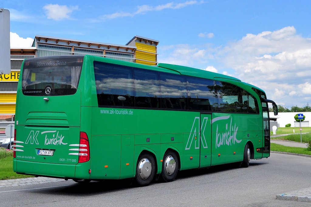 MERCEDES BENZ TRAVEGO von der AK-Touristik aus Deutschland am 22.5.2013 in Krems unterwegs,leider nur ein  Nachschuss !