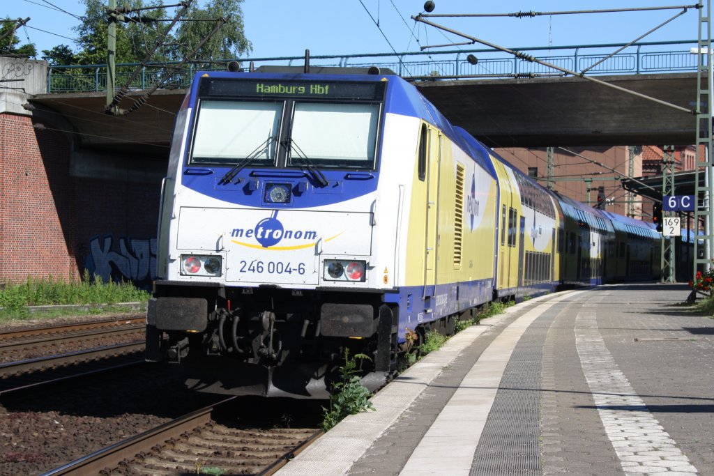 Metronom BR 246 004-6 am 04.06.2011 in Hamburg Harburg und Wartet auf Ausfahrt in Richtung Hamburg Hbf