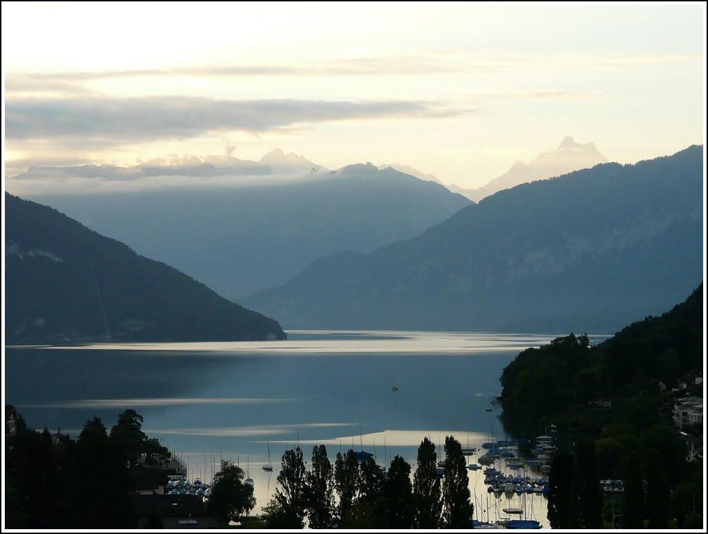 Morgenstimmung in Spiez. 03.08.2008 (Jeanny)