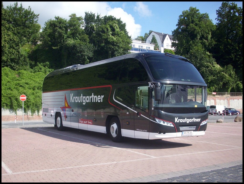 Neoplan Cityliner von Krautgartner aus sterreich im Stadthafen Sassnitz.