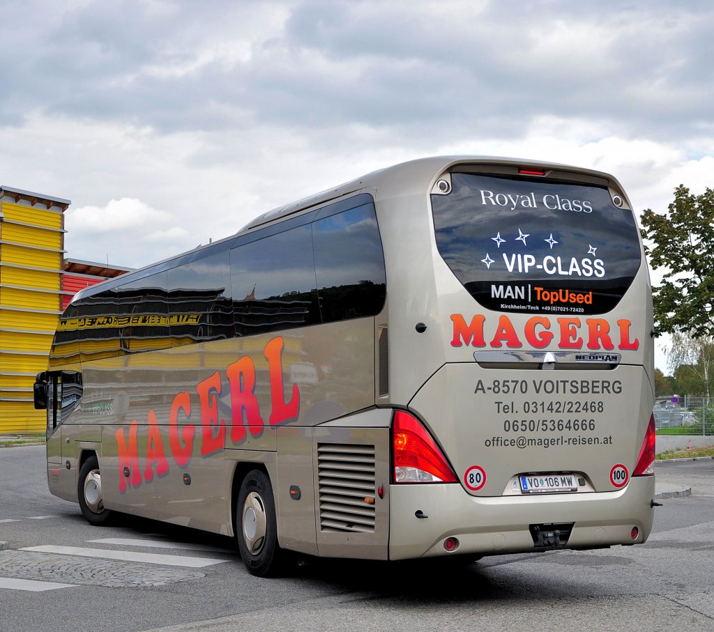 NEOPLAN CITYLINER von MAGERL Reisen aus sterreich am 22.9.2012 in Krems an der Donau.