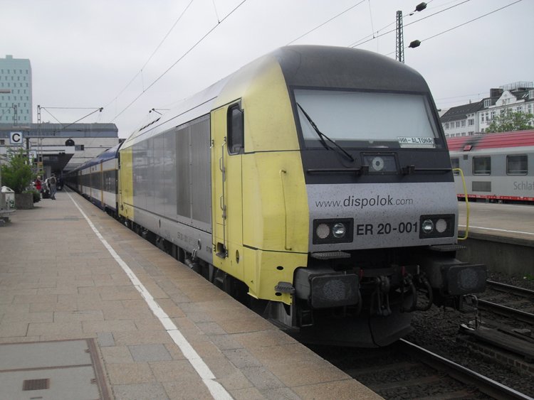 NOB80510 von Hamburg-Altona Richtung Westerland(Sylt)kurz vor der Abfahrt im Bahnhof Hamburg-Altona.(05.06.10)