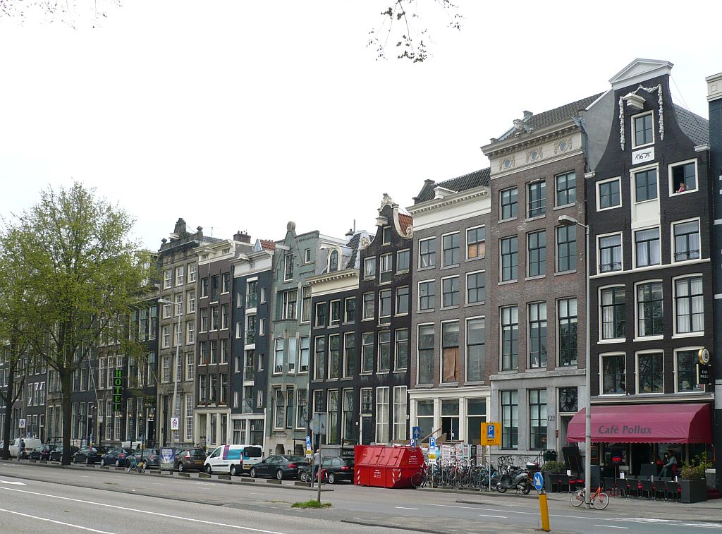 Prins Hendrikkade, Amsterdam 25-04-2013.