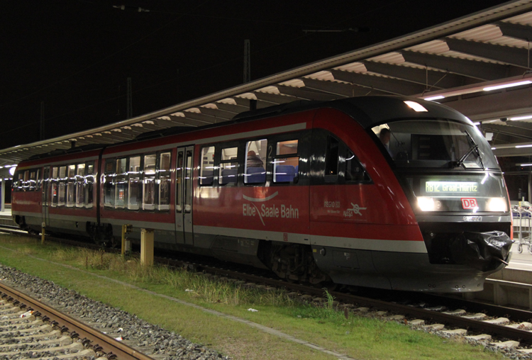 RB 13247 von Rostock Hbf nach Graal-Mritz kurz vor der Ausfahrt im Rostocker Hbf.28.12.2011