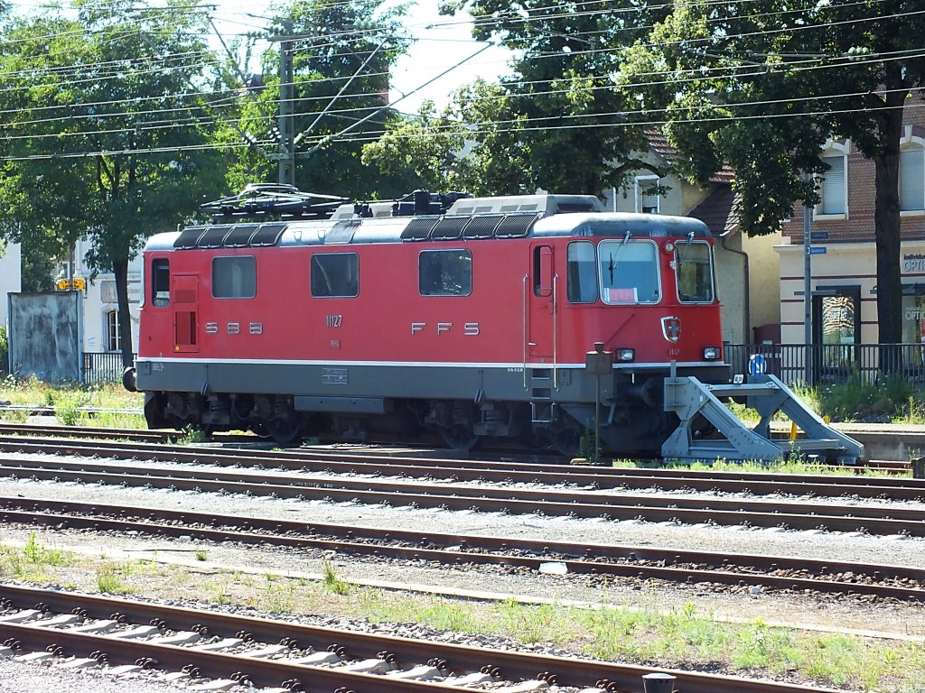 Re4/4  11127 am 31.7.13 auf einem Abstellgleis in Singen.