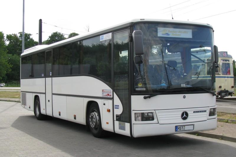 Reiseomnibus MB  CITARO  aus dem Landkreis Mecklenburg-Strelitz (MST) aufgenommen beim  Tag der offenen T�r  der NVS, Schwerin [24.05.2008]