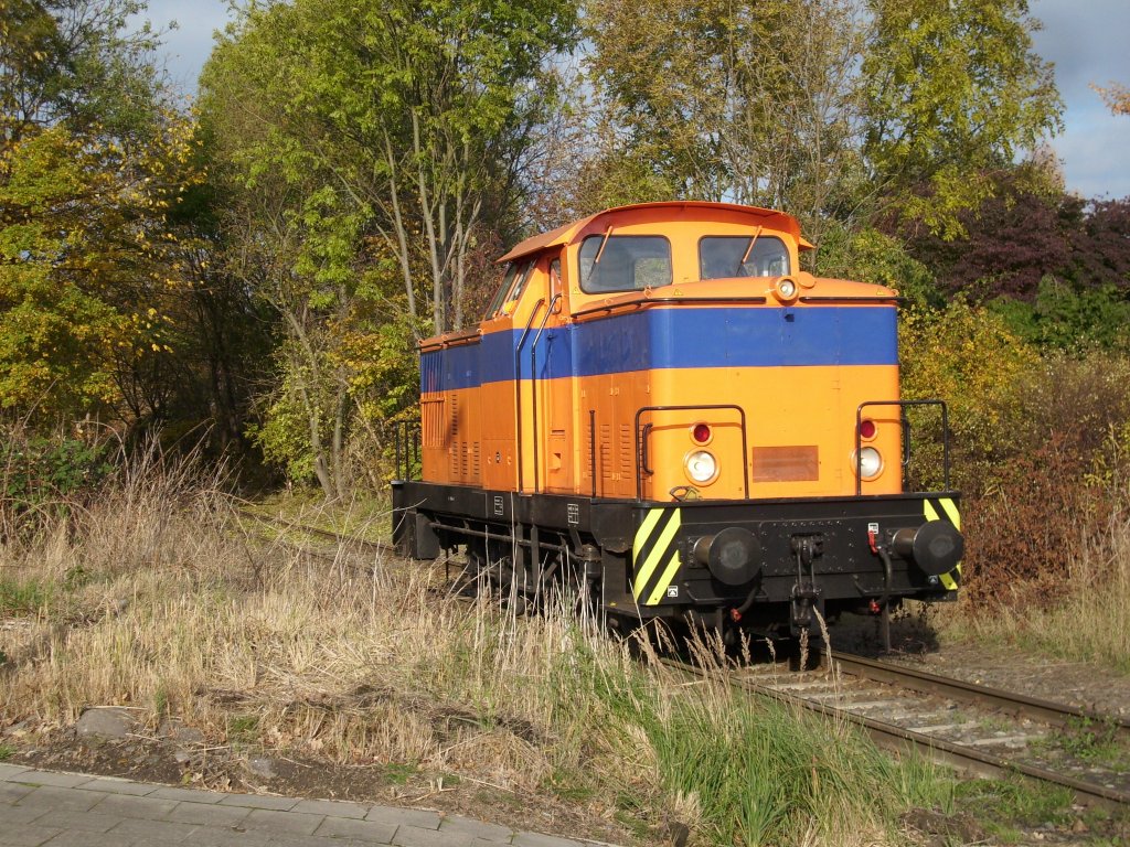 RFH-Lok V60 Nr.1 unterwegs am 31.Oktober 2009 auf dem bergabegleis zum Hafen in Rostock Bramow.