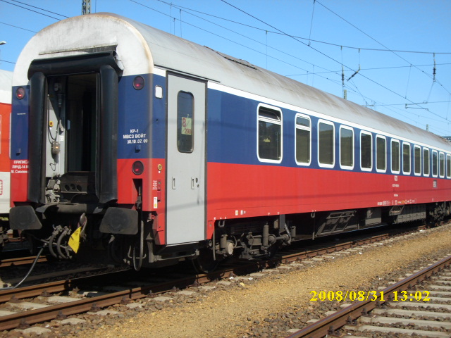 Russischer Weitstreckenschlafwagen abgestellt am 31.August 2008 im Abstellbahnhof Berlin Grunewald.