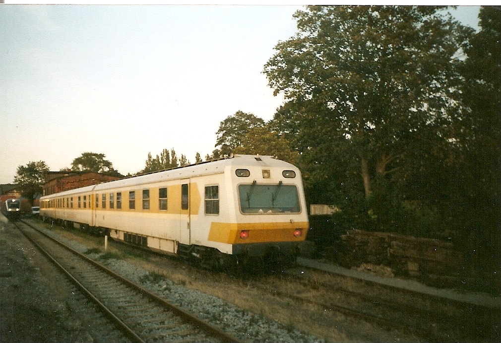 Schienenprfexpress 719 101,720 101,719 102 vor dem alten Lokschuppen in Bergen/Rgen.