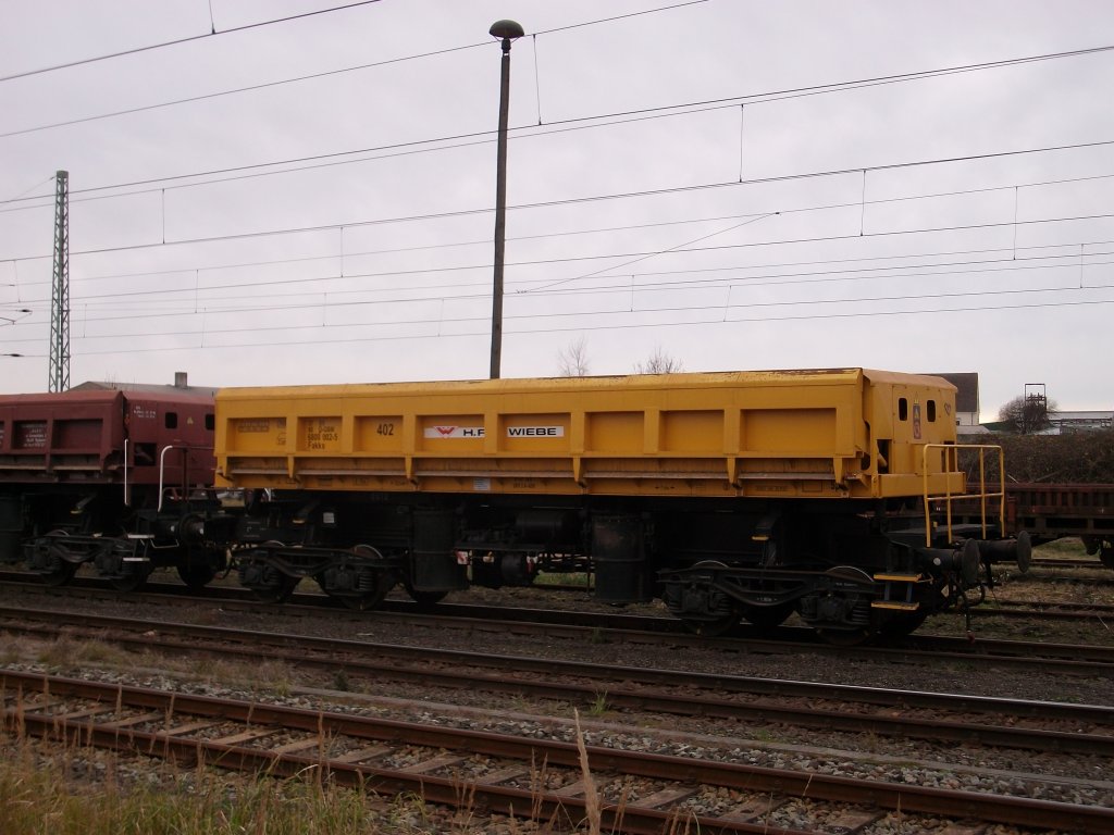 Seitenkippwagen in den H.F.Wiebefarben am 16.November 2010 in Bergen/Rgen.