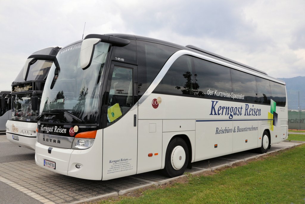 SETRA 415 HD von KERNGAST Reisen aus sterreich anlsslich der AIRPOWER13 in Zeltweg,28.6.2013.