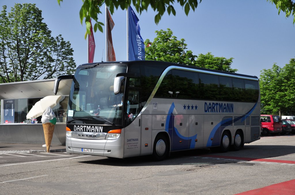 SETRA 415 HDH von DARTMANN Busreisen aus der BRD am 19.5.2013 in Krems an der Donau.