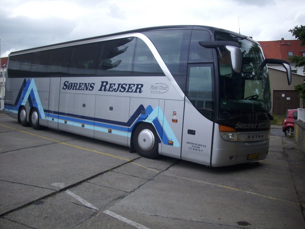 Setra 417 HDH von S�rens Rejser aus D�nemark in Sassnitz.