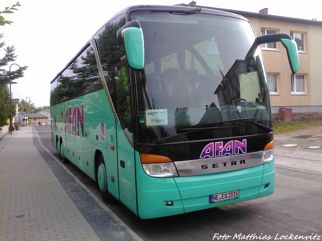 Setra Reisebus von AFAN an der Baustelle Bahnhofsstra�e in Binz am 3.7.13 