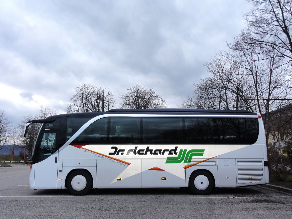 SETRA S411 HD von Dr. Richard aus Wien,Jnner 2013,Krems an der Donau.