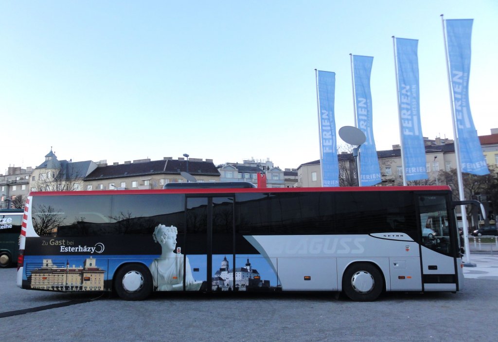 SETRA S415 von BLAGUSS Wien im J�nner 2013 gesehen. Wirbt f�r Fahrten von Wien nach Eisenstadt/Hauptstadt vom Burgenland.