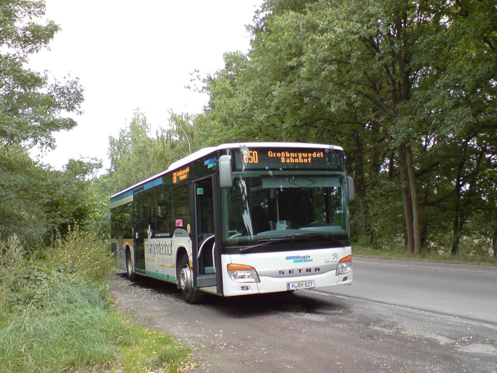 Setra S415 NF (H-RH 827) Aufgenommen whrend der Pause (Bahnhof Burgwedel) am 18. September 2012