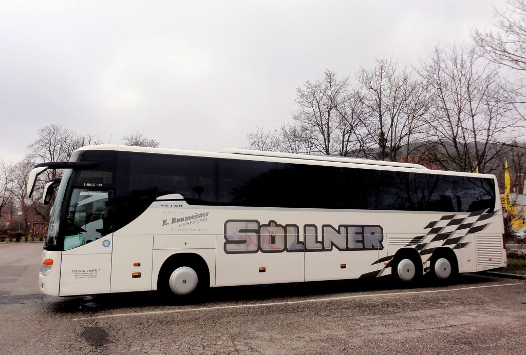 SETRA S416 GT-HD von SLLNER Reisen aus Deutschland am 29.12.2012 in Krems an der Donau.