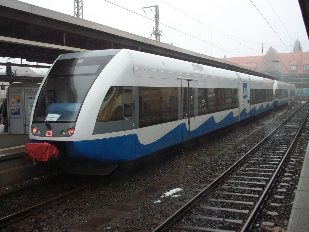 UBB-Triebwagen 646 125 vorn und 646 121 als RE Stralsund-Neustrelitz(!) am 14.Januar 2011 in Stralsund