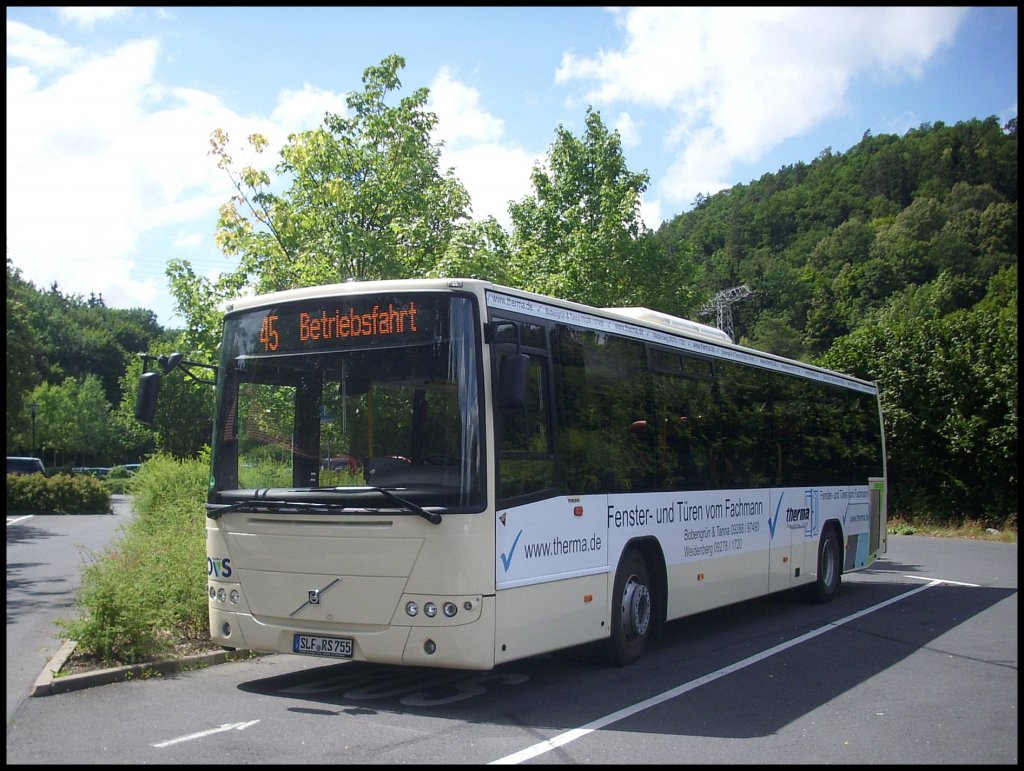 Volo 8700 der OVS-Saalfeld vor den Saalfelder Feengrotten.