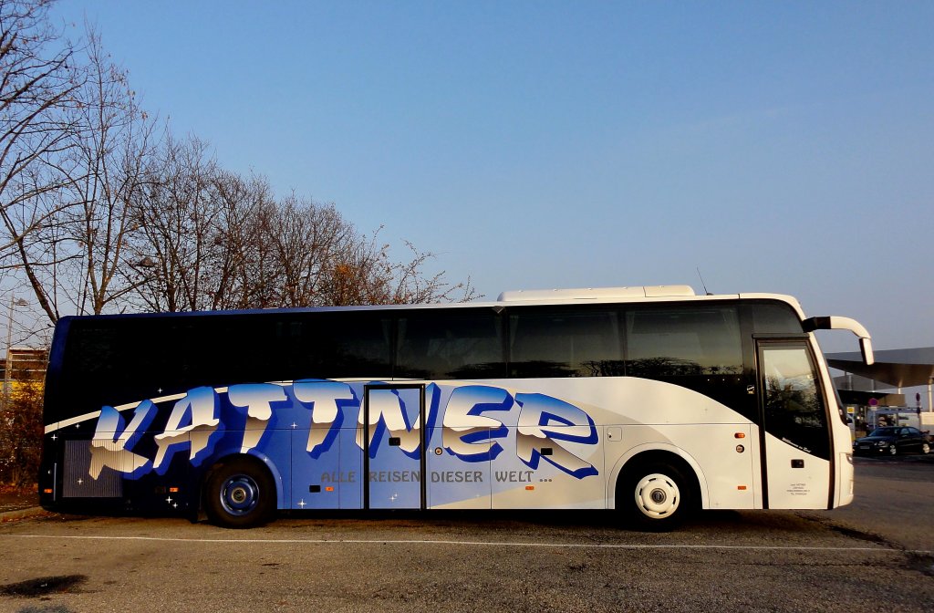VOLVO 9700 von KATTNER aus Nieder�sterreich im November 2012 in Krems.