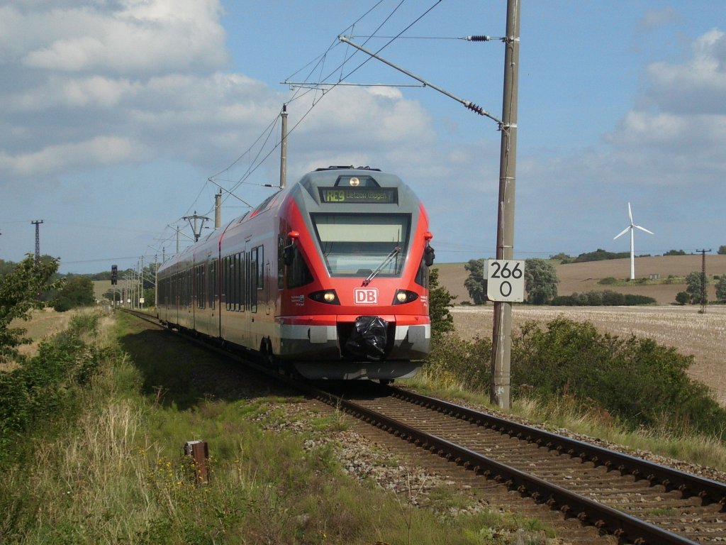 Von Sassnitz nach Lietzow war am 02.September 2009 dieser Flirt bei Borchtitz unterwegs.