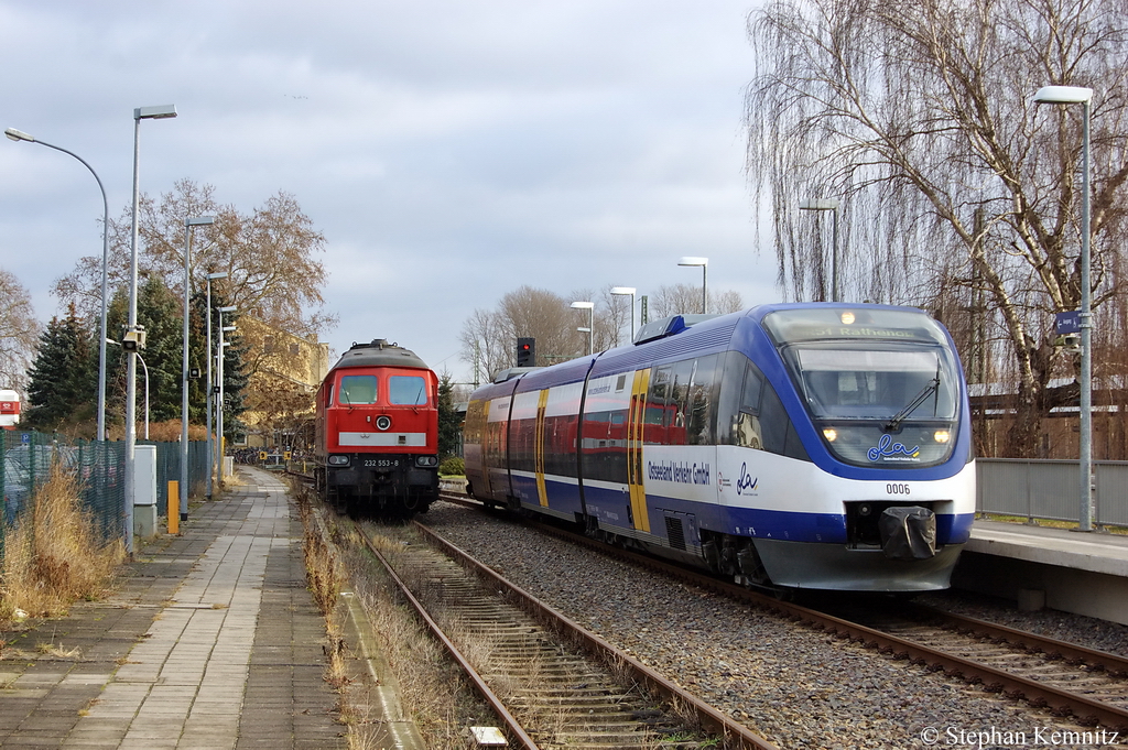 VT 0006 der OLA wartet auf die Rckfahrt nach Rathenow und die Ludmilla wartet auf ihren nchsten Einsatz. 10.12.2011