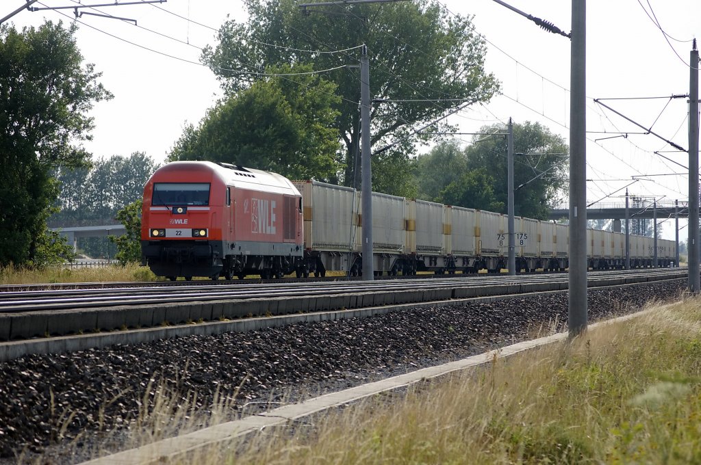 WLE 22 (223 056-3) mit dem Warsteiner Bierzug in Richtung Wustermark. 04.08.2010. Netten Gru zurck an den Lokfhrer