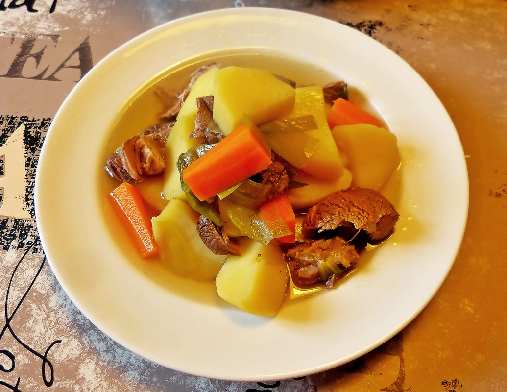 . Pot-au-feu, eigentlich ein Wintergericht, schmeckt aber auch im Frhling noch prima. 07.05.2014 (Jeanny)