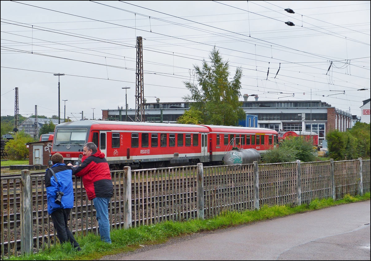 . Warten auf die G�terz�ge am BW in Trier. 05.10.2013 (Jeanny)