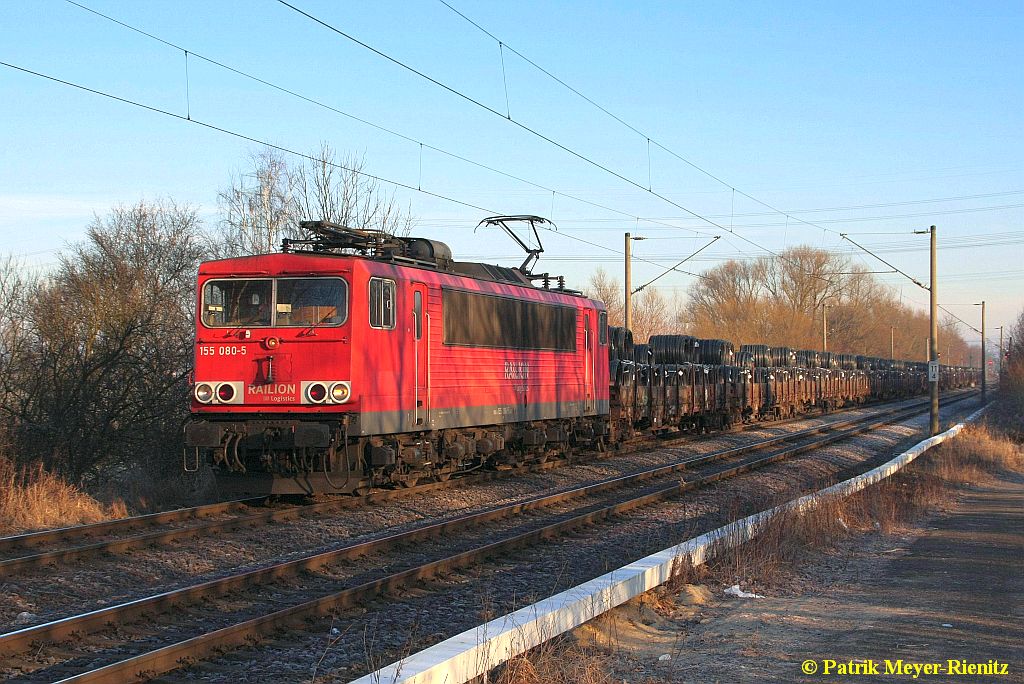 06/02/2015:
155 080 mit Drahtrollenzug in Hamnburg-Moorburg auf dem Weg nach Süden