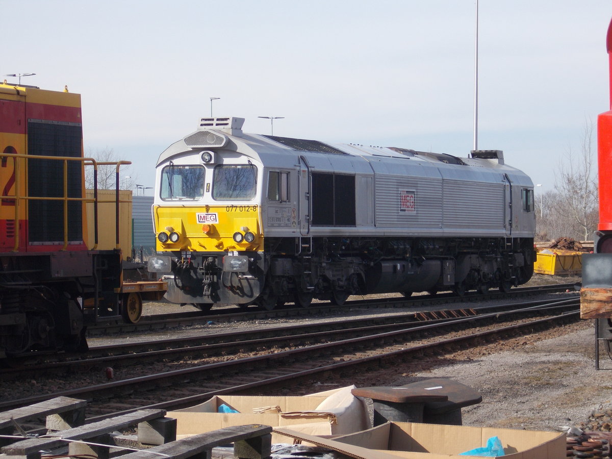  077 018-2,von der MEG,vor der Werkstatt im Werkbahnhof Rdersdorf am 04.Mrz 2017.