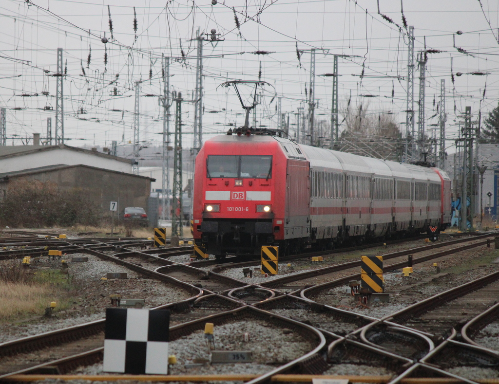 101 001-6+101 058-6(Hinten)als IC 2907 von Rostock Hbf nach Leipzig Hbf bei der Bereitstellung im Rostocker Hbf.31.01.2020