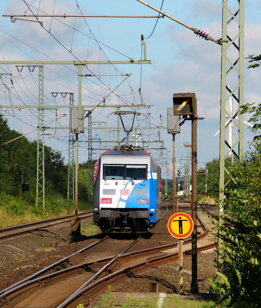 101 060-2  Bundespolizei  als LZF 48000 auf dem Weg nach Flensburg zum  Tag des Blaulichts . 11.08.2012