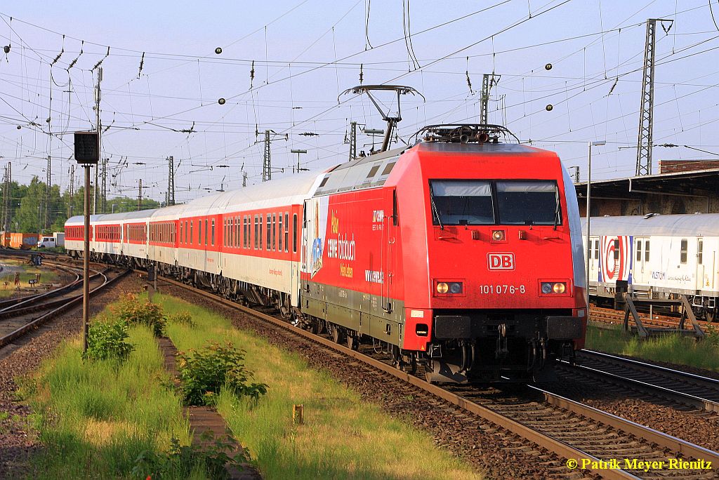 101 076  CEWE Fotobuch  mit CNL aus München Ost am 13.06.2015 in Lüneburg