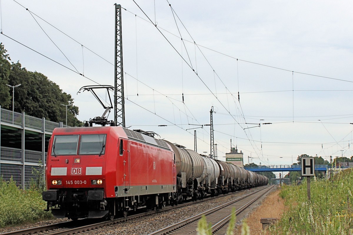 145 003-0  kesselt  am 26.06.2014 durch den Bf Tostedt.