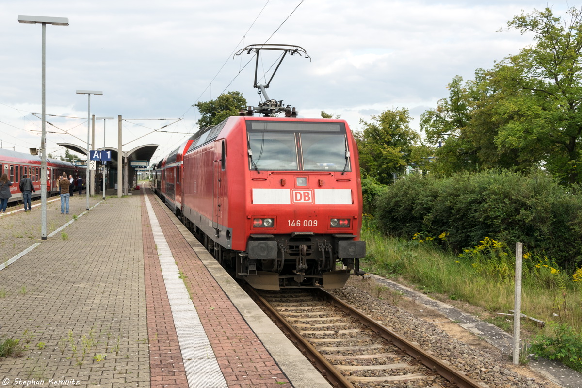 146 009 mit der RB32 (RB 17574) von Stendal nach Salzwedel in Salzwedel. Laut einer Info möchte Magdeburg ihre 112er und 114er abgeben. Dafür bekommt Magdeburg die BR 146. 04.09.2015