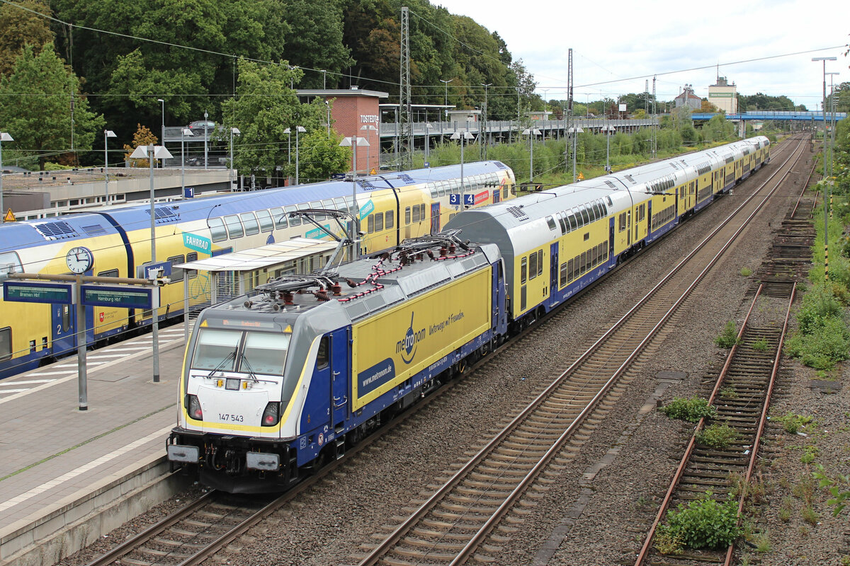 147 543 verlässt am 17.09.2021 den Tostedter Bahnhof und macht sich auf den Weg nach Hamburg.