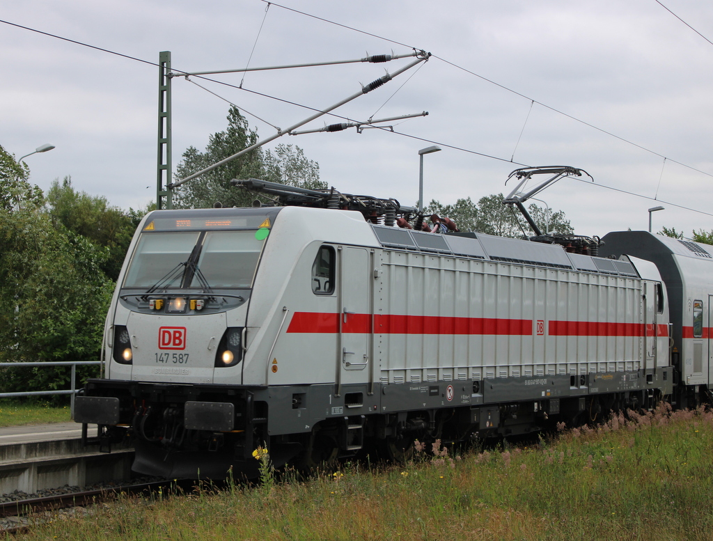 147 587-0 am 22.06.2024 in Warnemünde-Werft.